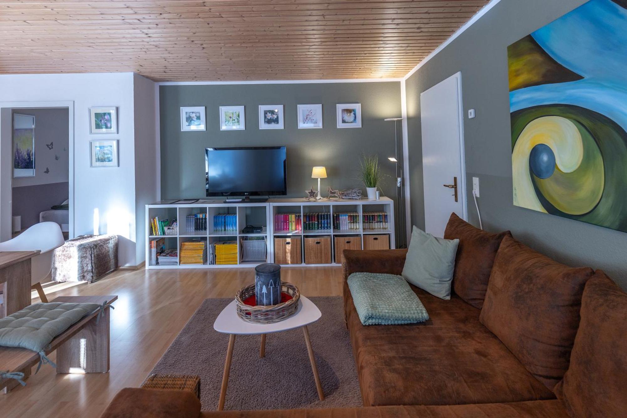 Апартаменти Elw, Sep. Eingang, Ueberdachte Terrasse, Naehe Backnang Althutte Екстер'єр фото